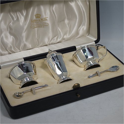 https://www.bryandouglas.co.uk/silverware/condiment_sets/b6358/b6358a.jpg