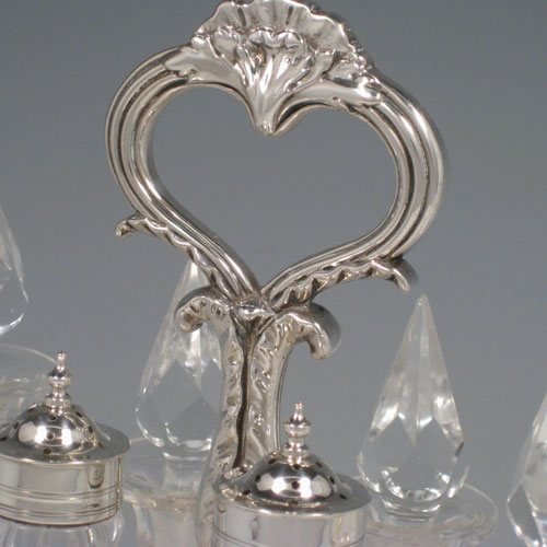 https://www.bryandouglas.co.uk/silverware/cruet_sets/j2670/j2670b.jpg