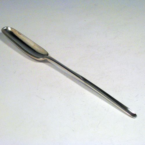 Antique Georgian sterling silver marrow scoop made in London in 1733. Length 22 cms (8.75 inches). Crested on back of larger scoop.