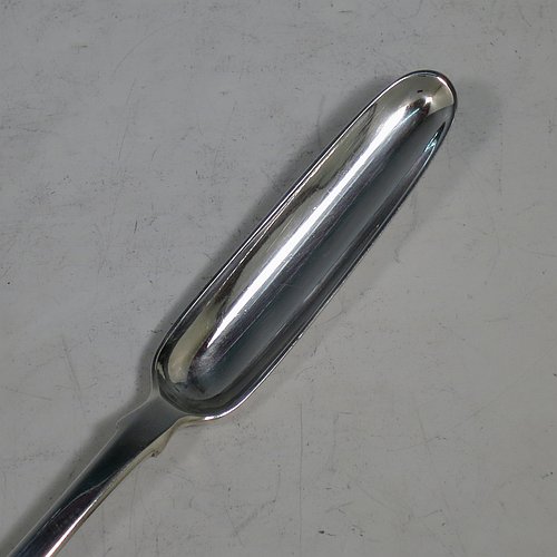 An Antique Georgian Sterling Silver marrow scoop made by Smith & Crossley in London in 1790. The dimensions of this fine hand-made antique silver marrow scoop are length 23 cms (9 inches), and it weighs approx. 56g (1.8 troy ounces).   