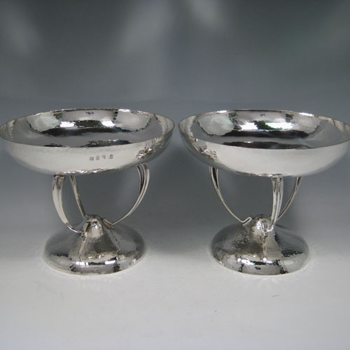    Edwardian sterling silver pair of Art Nouveau hand-hammered tazza style bowls, made in Glasgow in 1909. Height 16 cms (6.5