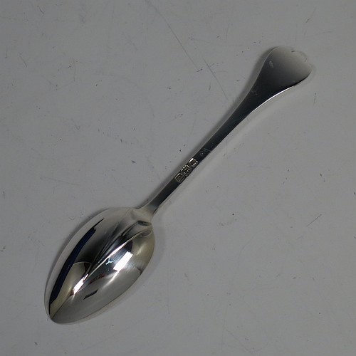 An Antique Victorian Sterling Silver set of 12 teaspoons and sugar nips in the Trefid End pattern, having plain oval bowls and handles, all in their original dark blue satin and velvet-lined presentation box. Made by Jackson and Fullerton of London in 1900. The dimensions of this fine hand-made antique silver set of sugar nips teaspoons are length of each spoon 11.5 cms (4.5 inches), and the total weight is approx. 159g (5 troy ounce).    