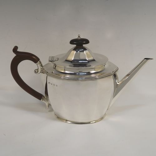 Antique English Pot Bellied Saucepan With Spout, Early 19th Century (3  Sizes)