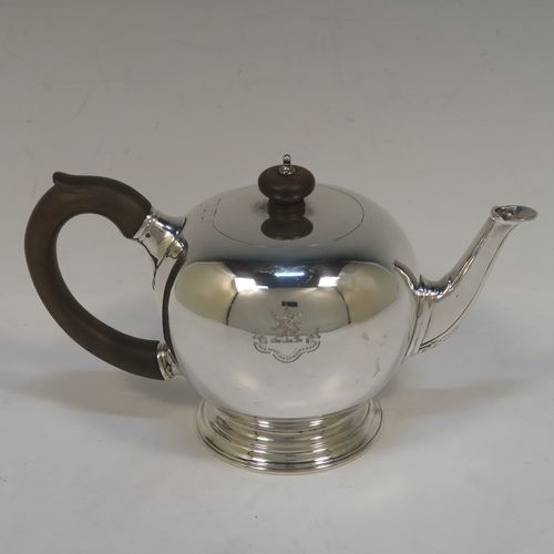 Plain Tea Pot Number 7 with Porcelain Handle